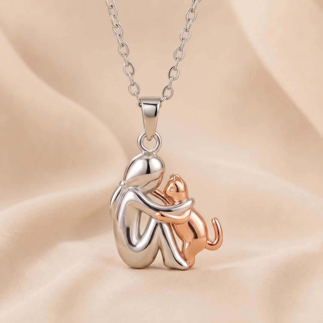 Emma - Halskette, Frau mit Katze, Silber / Roségold