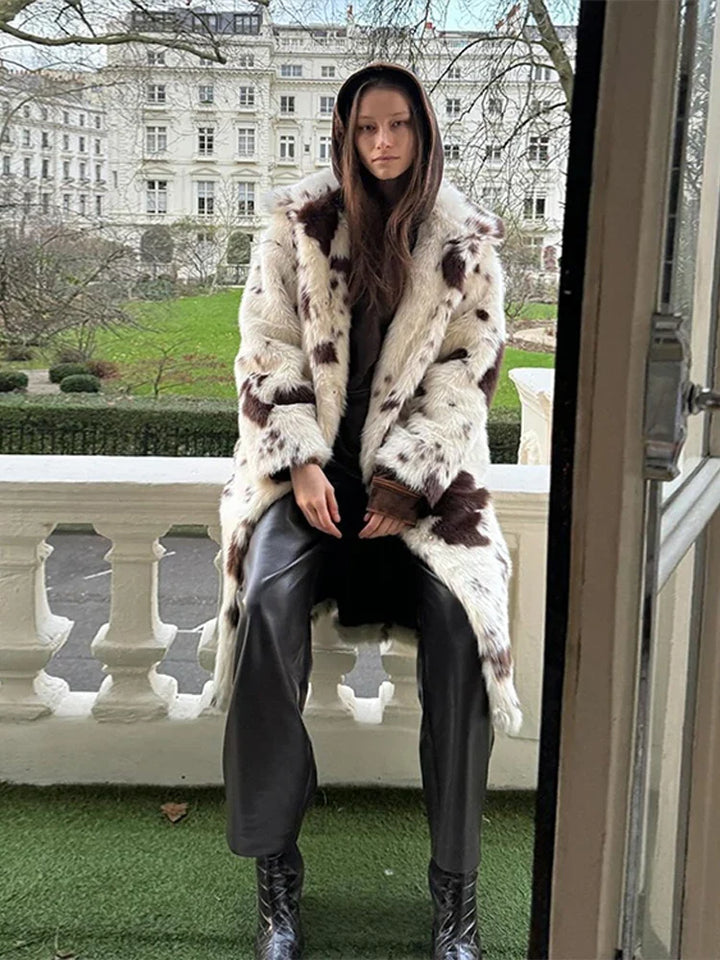 Silvia - Kunstfellmantel im Leoprint