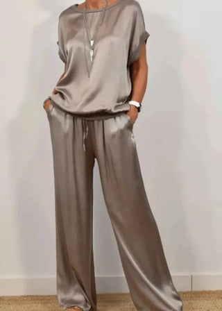 Svea - Satin-Set mit weiter Hose
