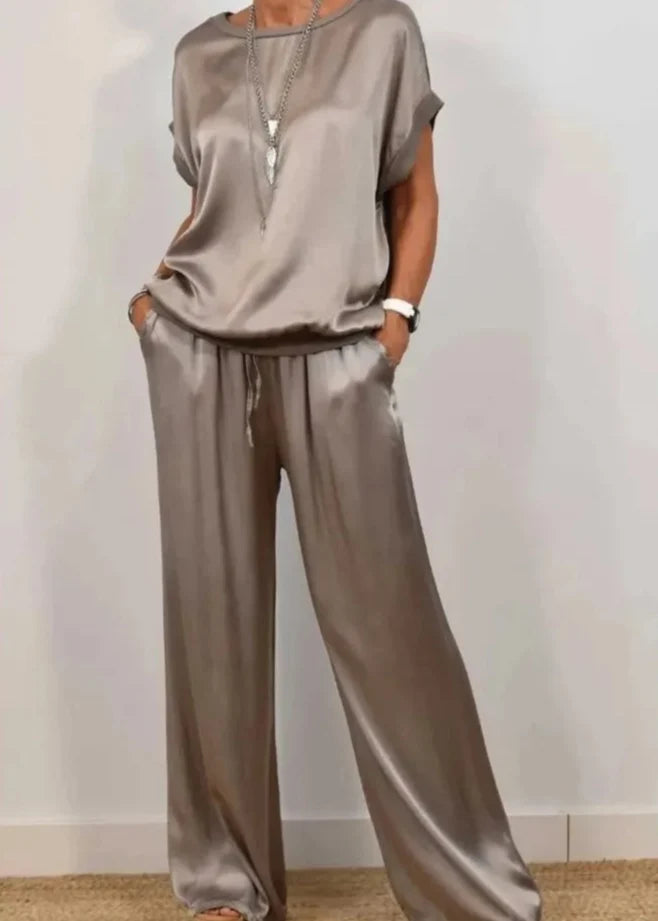 Svea - Satin-Set mit weiter Hose