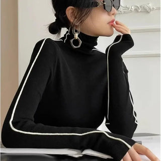 Wilhelmine - Figurbetonter Pullover