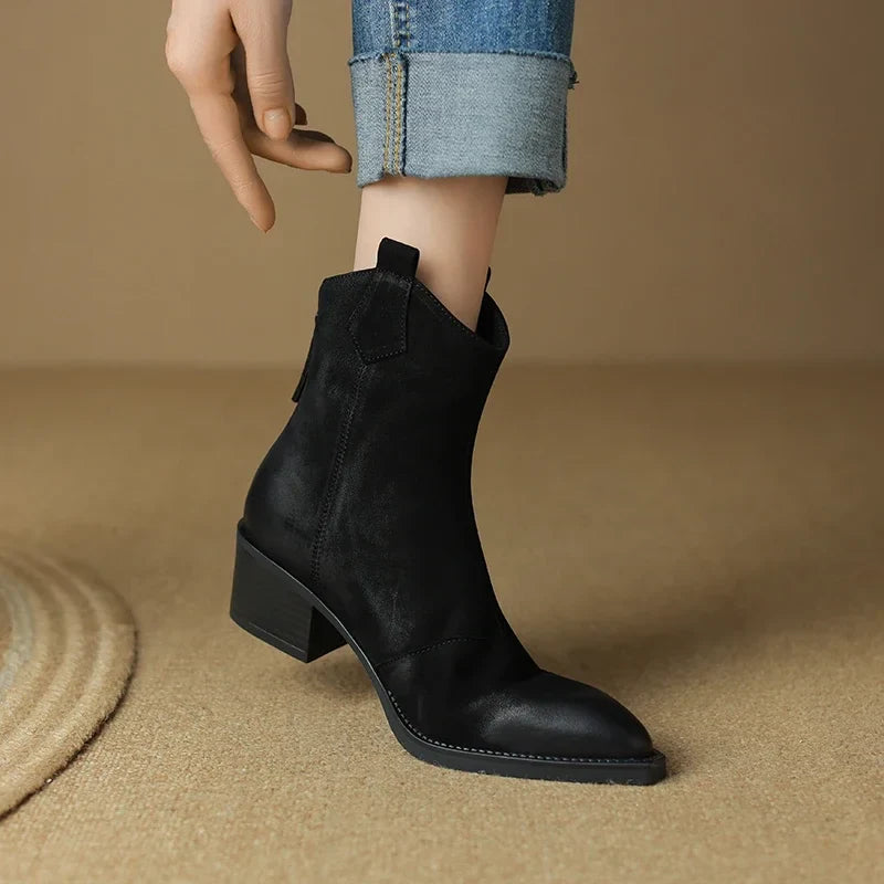 Brigitte - Velours-Stiefeletten