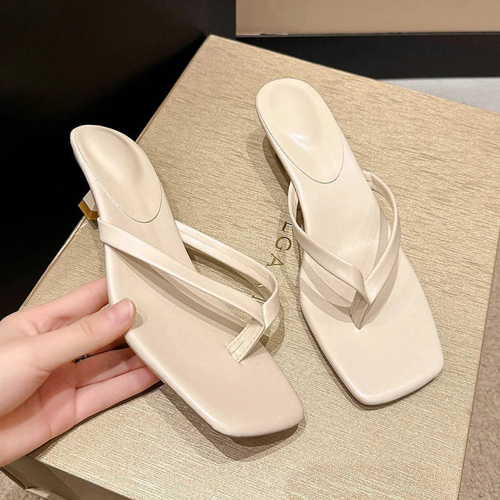Thea - Sandaletten mit kleinem Absatz