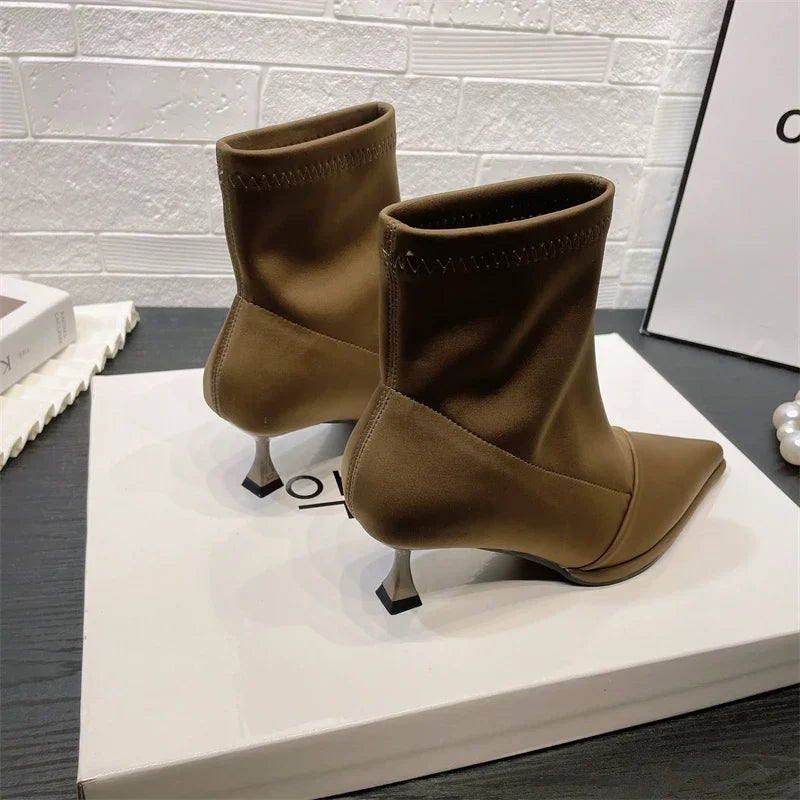 Ylvi - Satin-Stiefeletten