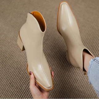Dana - Spitze Lederstiefeletten