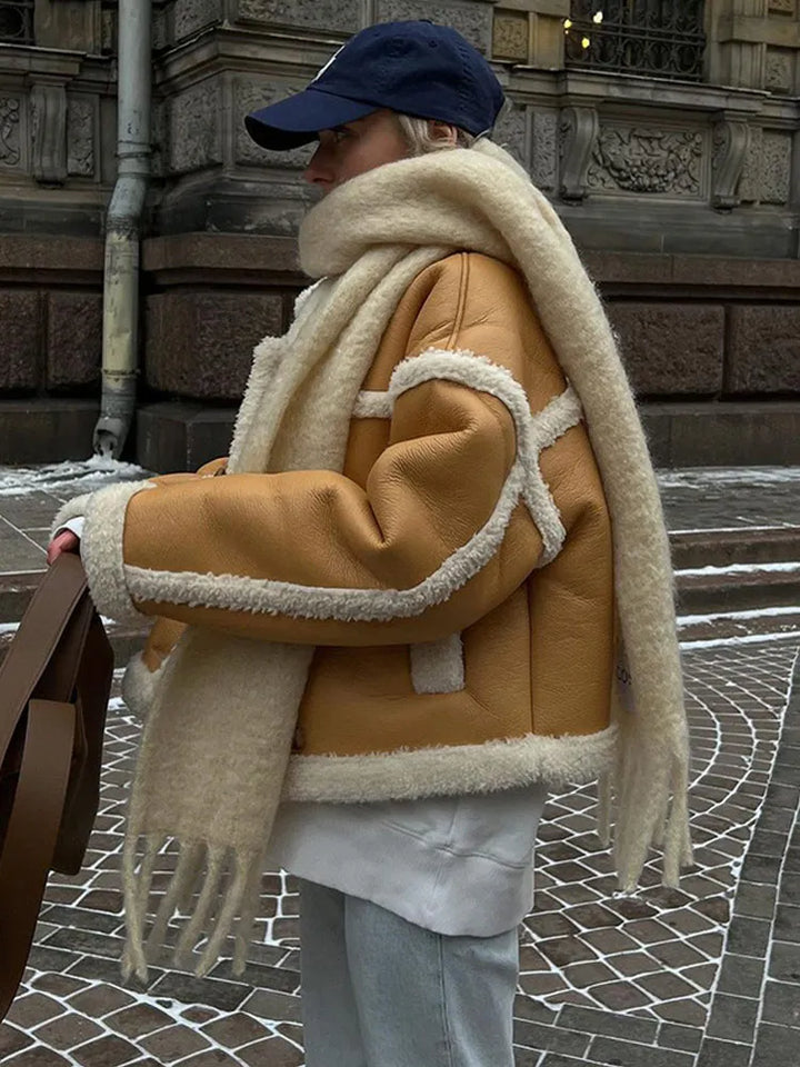 Amelie - Kurze Lammfelljacke