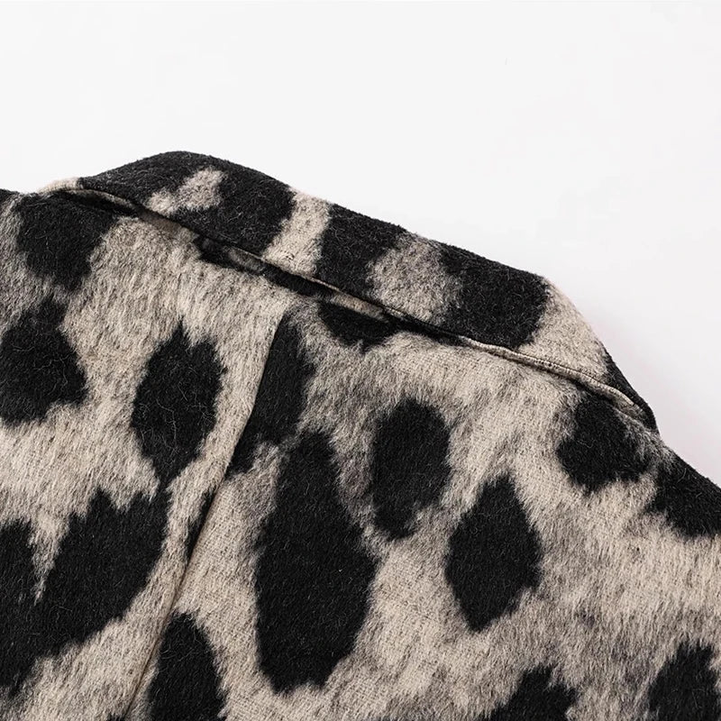 Clara - Mantel im Leoprint