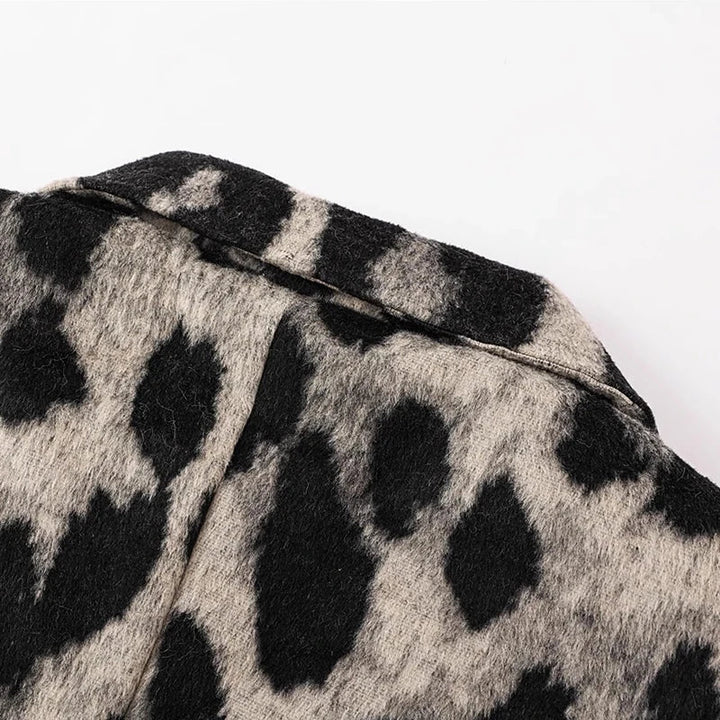 Clara - Mantel im Leoprint