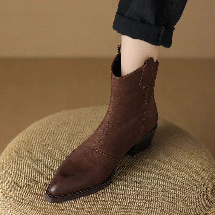 Brigitte - Velours-Stiefeletten