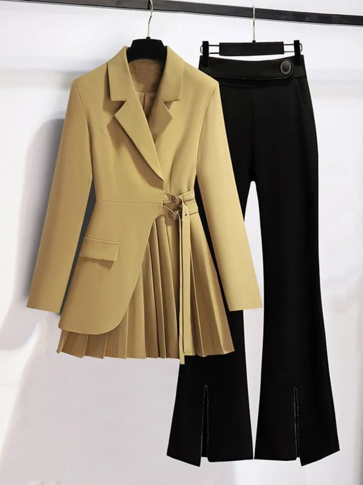 Marie - Blazer mit Bundfaltenhose