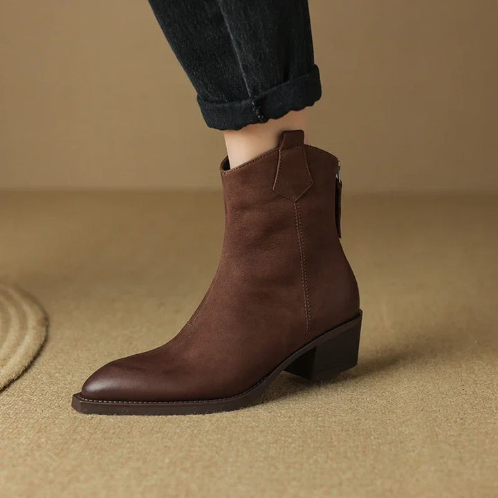 Brigitte - Velours-Stiefeletten