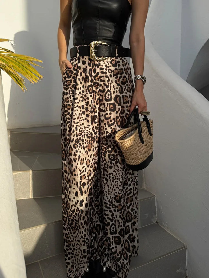 Selma - Weite Hose im Leoprint