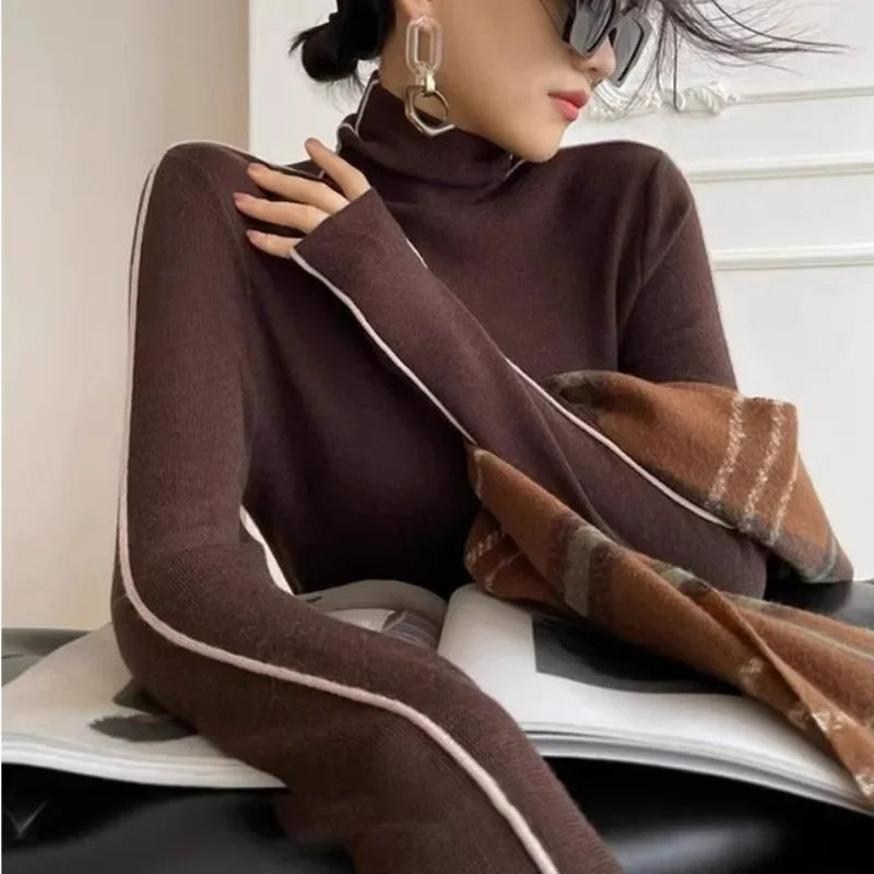 Wilhelmine - Figurbetonter Pullover