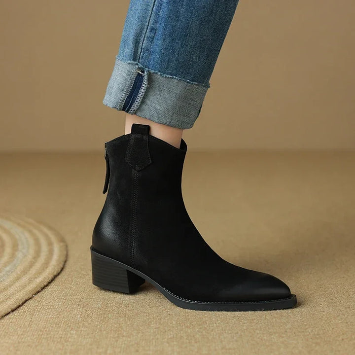 Brigitte - Velours-Stiefeletten