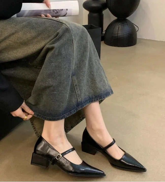 Liv - Riemchenschuhe