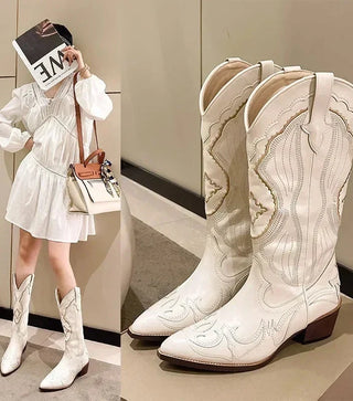 Elisabeth - Bestickte Stiefel