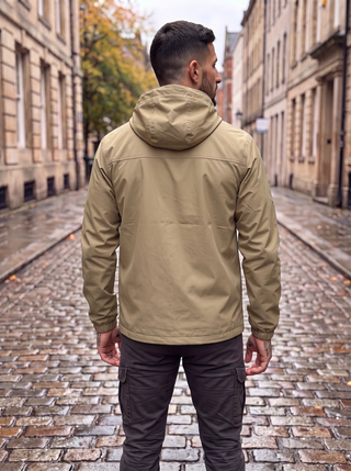 Jonas - Regenjacke mit Kapuze in Khaki, Rückansicht