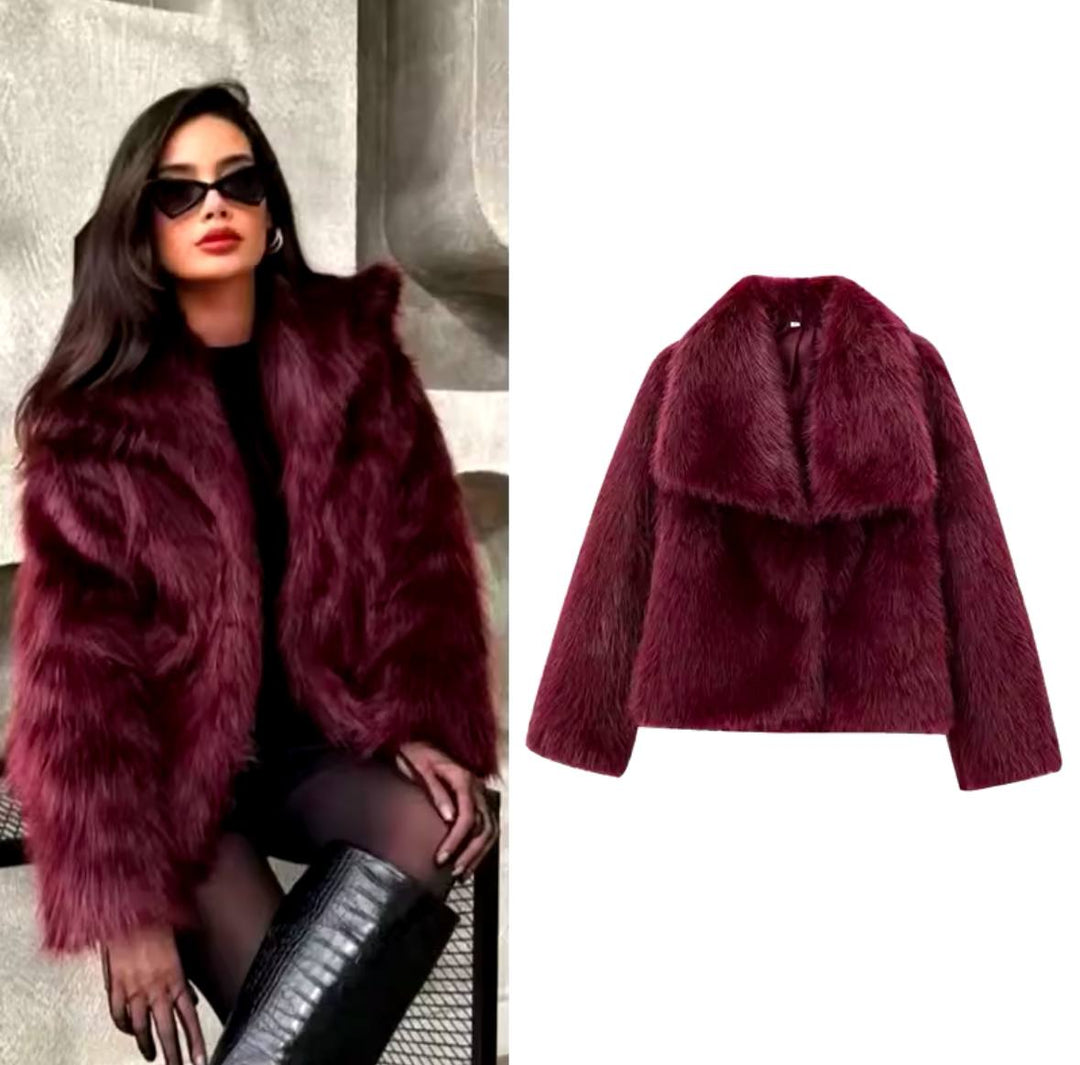 Lia - Oversized Kunstfellmantel