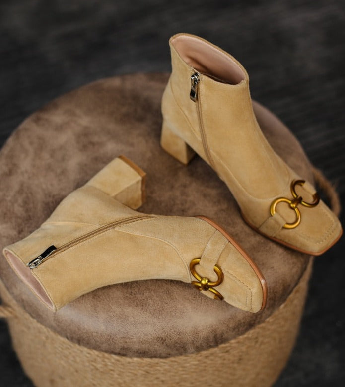 Selma - Velours-Stiefeletten mit Kette